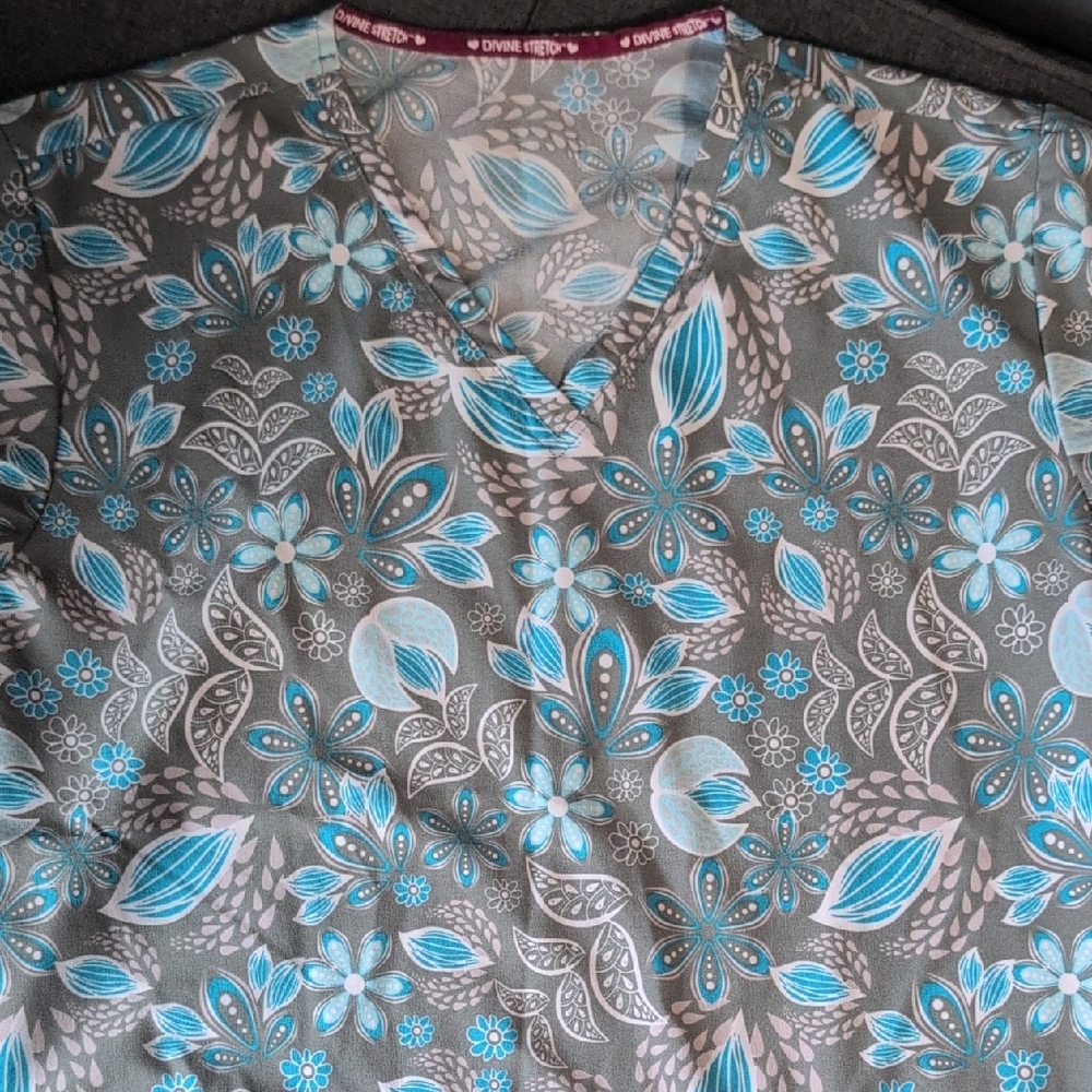Grey Floral Women's Scrub Top
